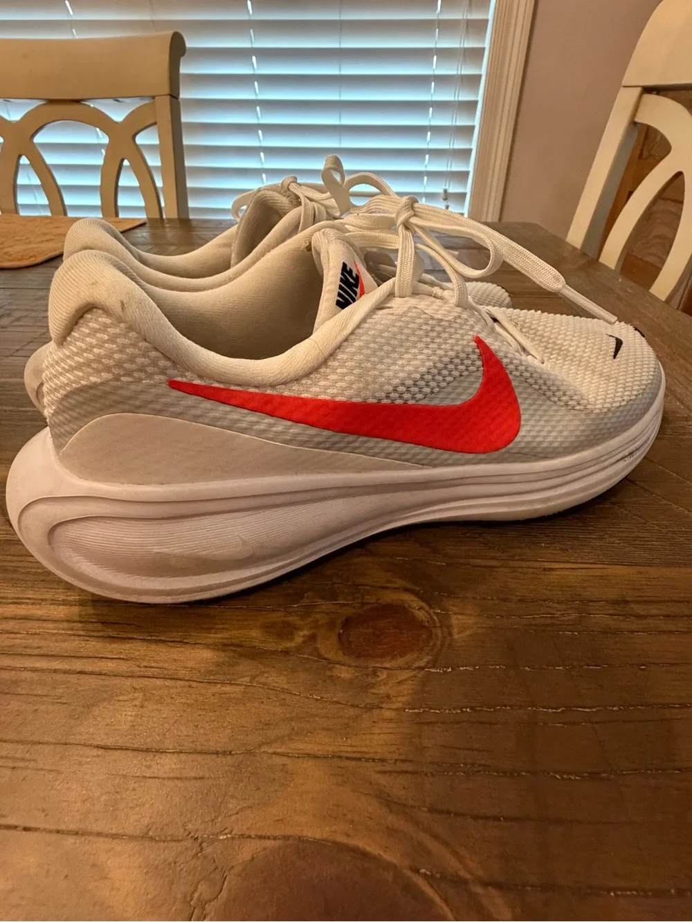 Nike Revolution 8